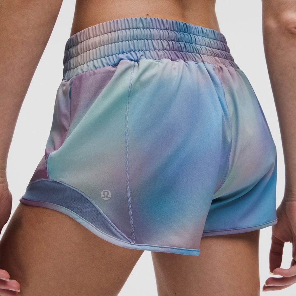 Lululemon Hotty Hot High Rise Short Athletic Shorts Chroma Drift Blue 14 NWT - Picture 4 of 13